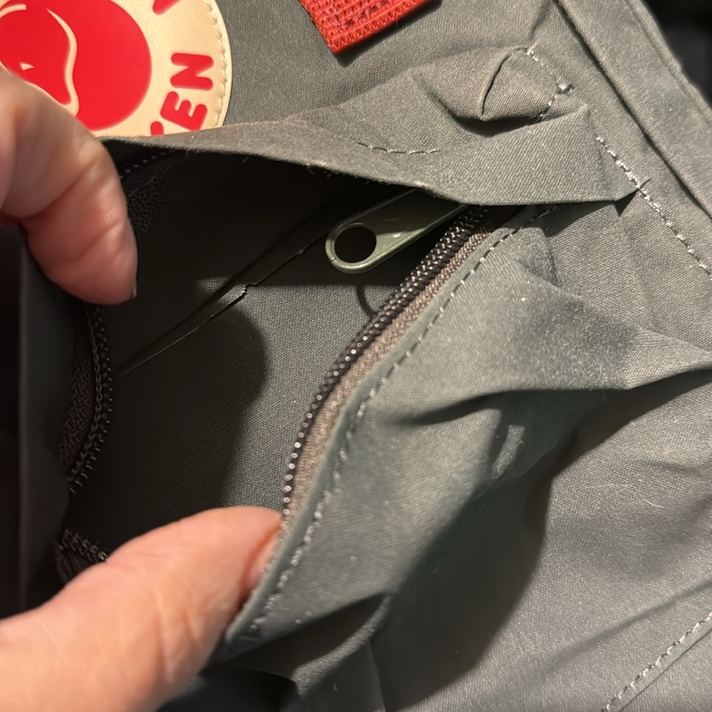 Fjallraven Kanken mini vintage green and red logo backpack - Picture 5 of 16